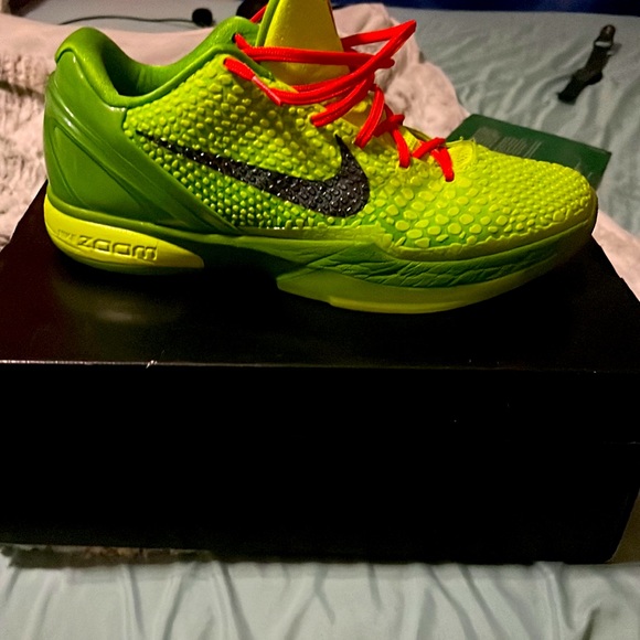 Nike Grinches